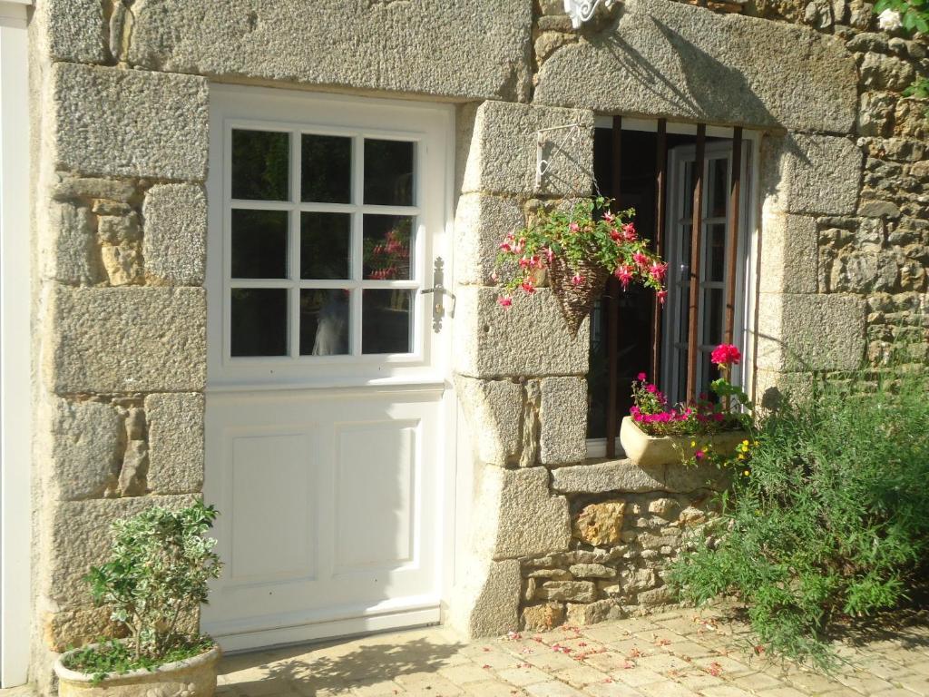 7 , le Haut Montrayé Pacé Exterior foto